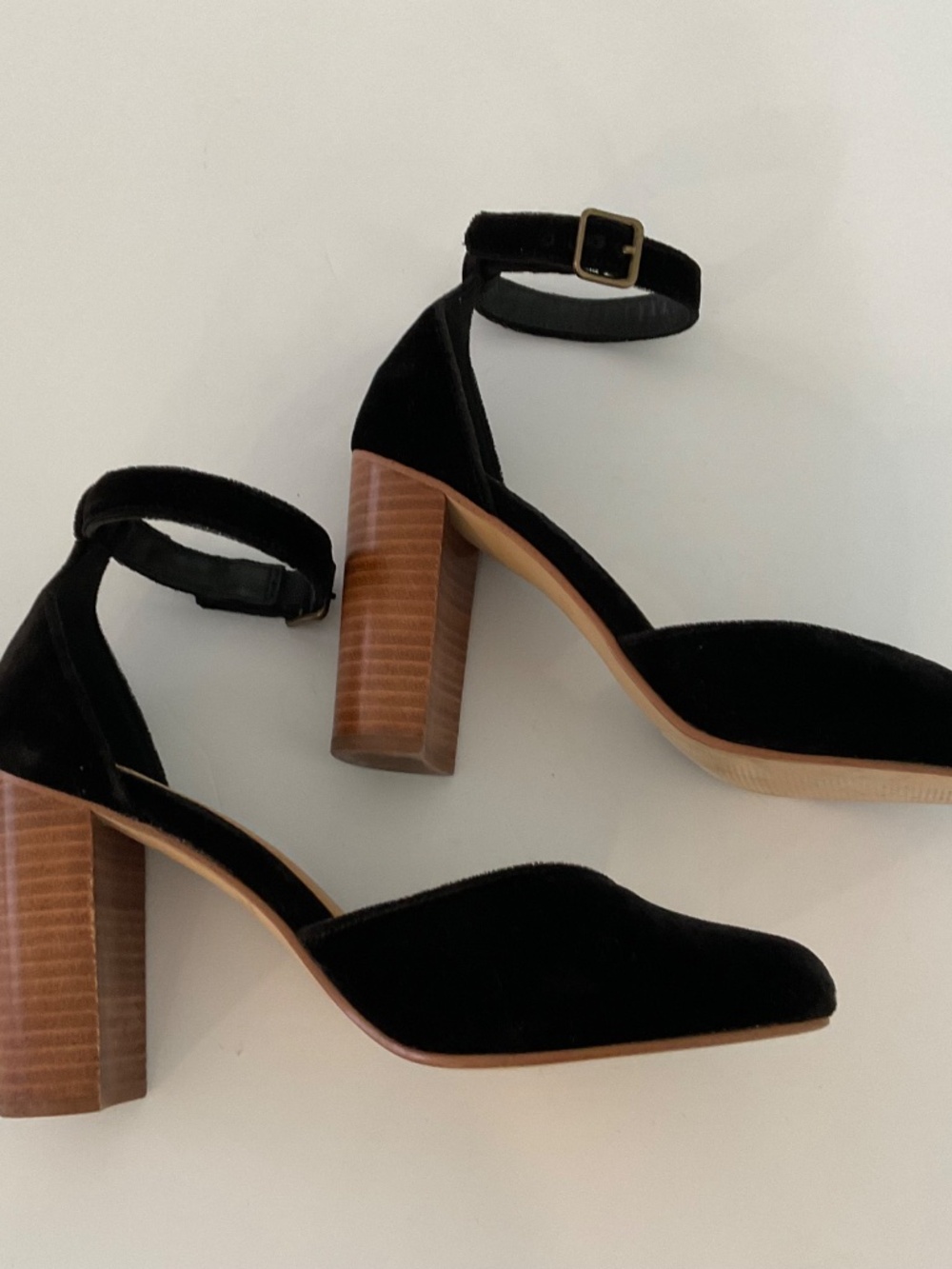 SOLUDOS Collette Heel in Black Velvet Size 8 - Picture 2 of 8